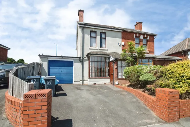 Jiggins Lane, Birmingham, B32, photo 1