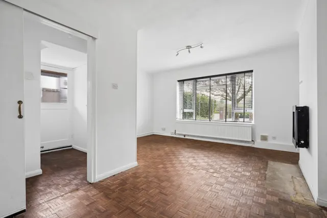Bournehall High Street, Bushey, WD23, photo 3