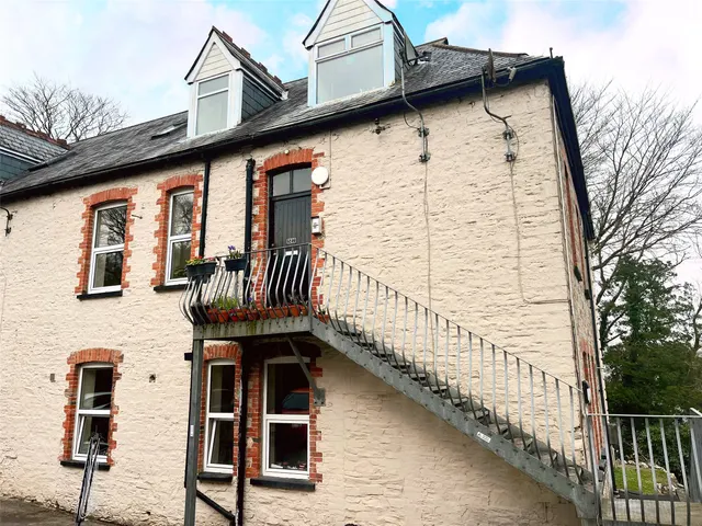 St. Nicholas Street, Bodmin, PL31, photo 2