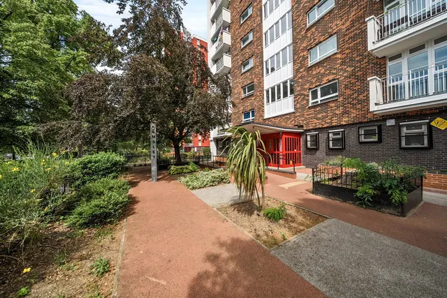 Lewisham Park, London, SE13, photo 1