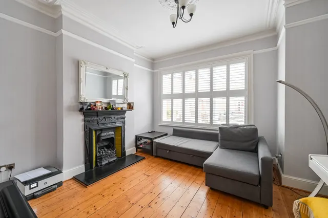 Flat 2, 92 Milton Park, London, photo 1