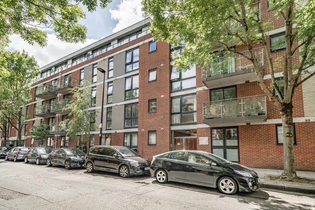 1 Carillon Court, 41 Greatorex Street, London, photo 1
