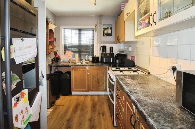 Photo 2 — Knighton Road, Southampton, Hampshire, SO19