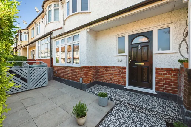 Pinnocks Avenue, Gravesend, DA11, photo 1