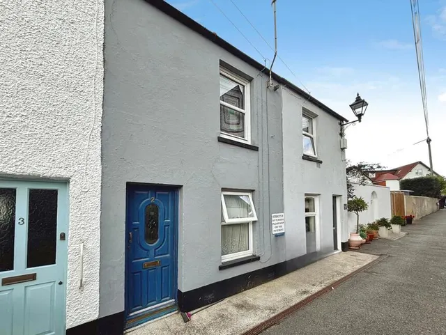2 bedroom house — Anchor Lane, West Street, Kent, CT14