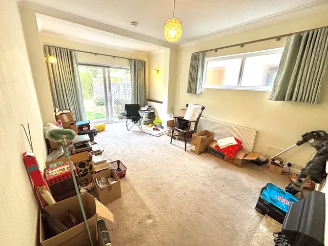 Pooley Avenue, Surrey Egham, TW20, photo 2