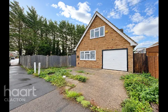 Meadow Way, Clacton-On-Sea, CO15, photo 1