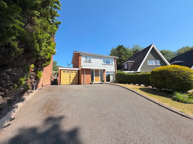 Pentland Gardens, Compton, Wolverhampton, WV3, photo 1