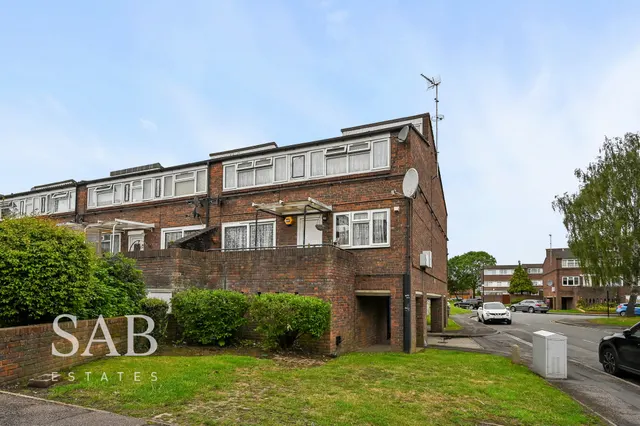 Mersey Walk, Northolt, UB5, photo 1
