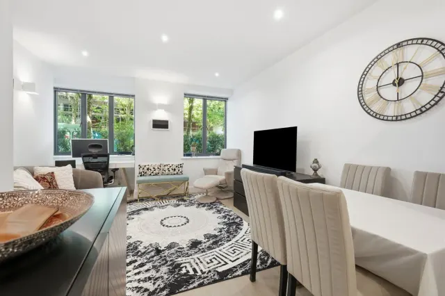 Photo 2 — Bay Tree Avenue , Leatherhead , Surre...