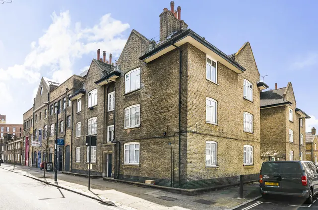 Photo 3 — Flat C, 42 Queens Row, London, London, SE17 2PX