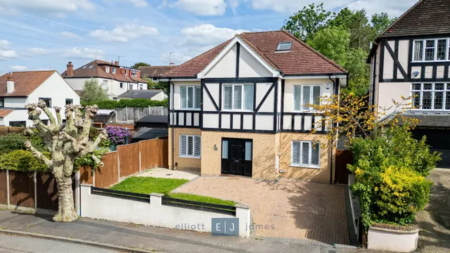 Summerfield Road, Loughton, photo 1