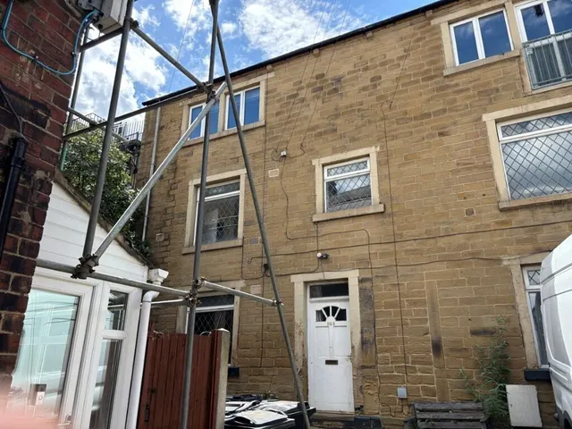 Queen Street, Morley, LEEDS, photo 1