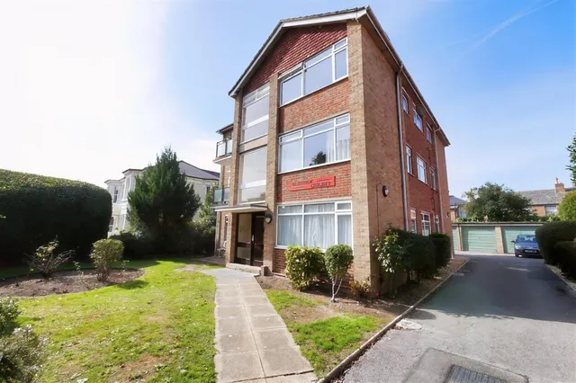 Tennyson Road, Worthing, BN11, photo 1