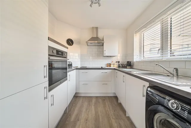 London Road, Basingstoke, RG21, photo 2