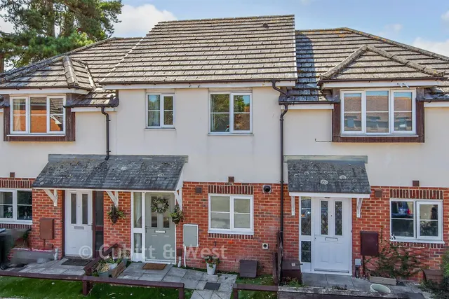 Monterey Gardens, Bognor Regis, PO21, photo 1