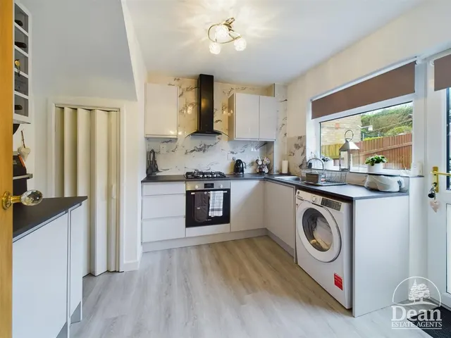 Photo 2 — Willow Heights, Lydney