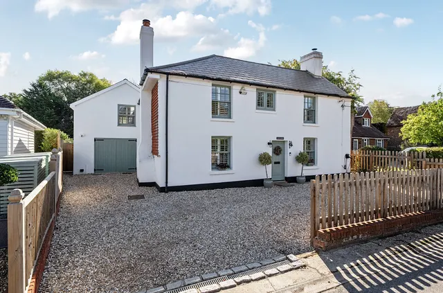 Pankridge Street, Crondall, Farnham, Hampshire, GU10 5QU, photo 1