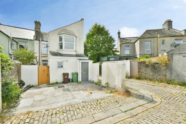 Saltash Road, Keyham, Plymouth, photo 1