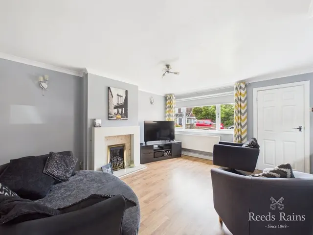 Photo 3 — Powburn Close, Stockton-on-Tees, Durham, TS19