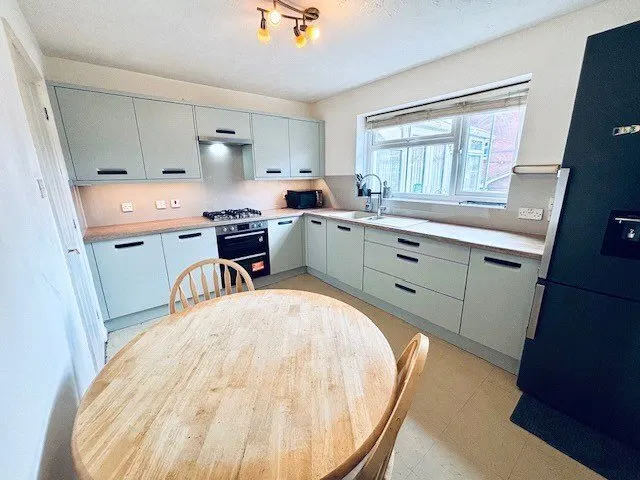 Small Close, Smethwick, B67, photo 3
