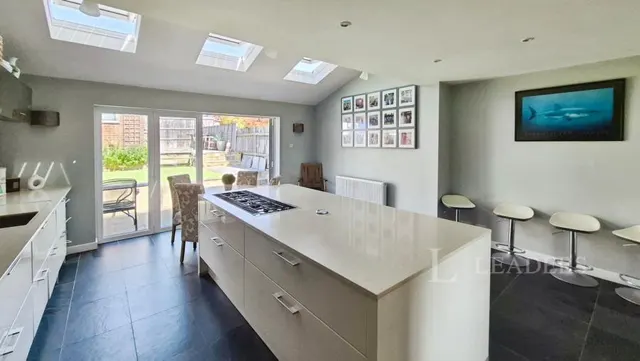 Dundee Close, Fareham, PO15, photo 2