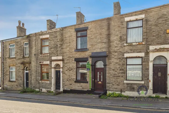 Rochdale Road, Shaw, Greater Manchester, OL2, photo 1