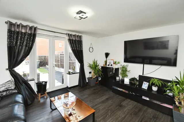 Warren Lane, Witham St Hughs, LN6, photo 1