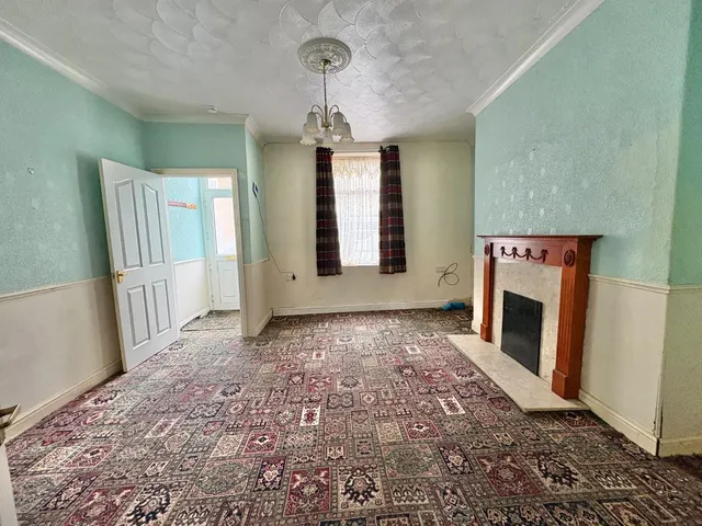Gladstone Street, Crook, DL15, photo 3