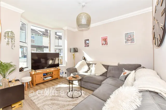 Wymering Road, North End, PO2, photo 3