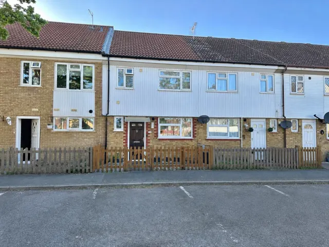 Lundy Drive, Hayes, UB3, photo 1