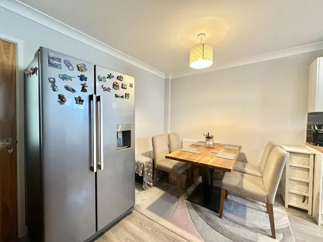 Lundy Drive, Hayes, UB3, photo 3