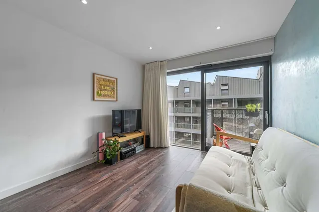 Wallis Road, London, E9 5TF, photo 1