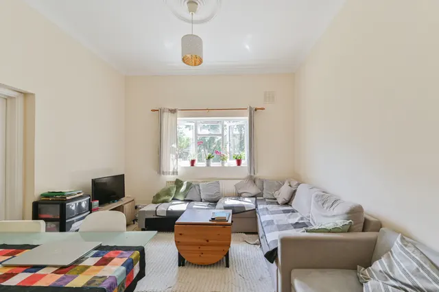 11d Wimbledon Park Road, London, photo 1