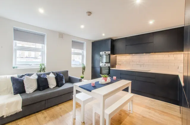 Flat 1, 138-142 Camberwell Road, London, photo 1