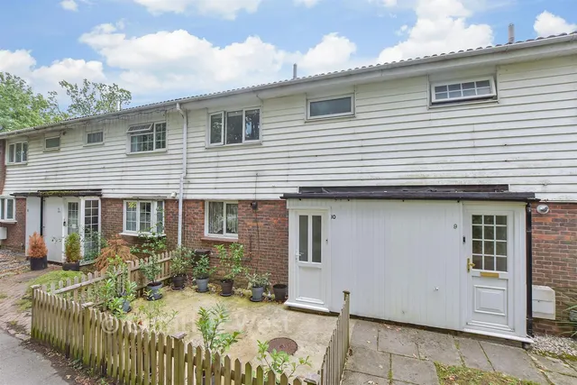 Berstead Walk, Bewbush, RH11, photo 1