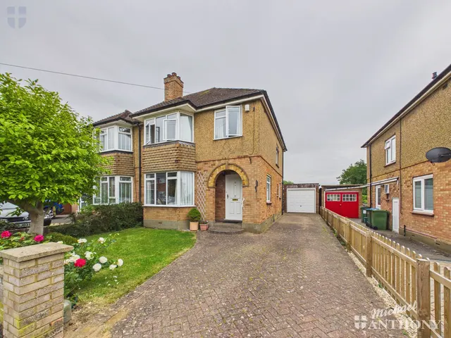 Brudenell Drive, Stoke Mandeville, Aylesbury, HP22 5UR, photo 1
