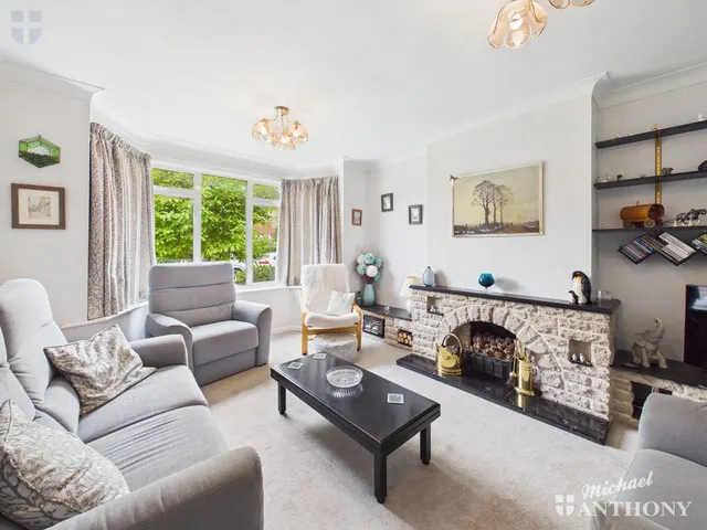 Photo 2 — Brudenell Drive, Stoke Mandeville, Aylesbury, HP22 5UR