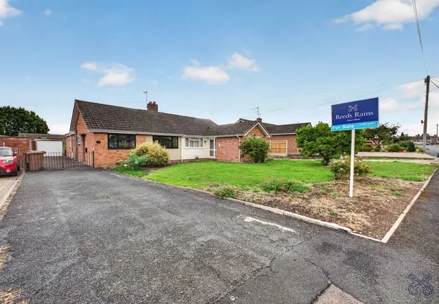 St. Andrew Road, Evesham, Worcestershire, WR11, photo 1