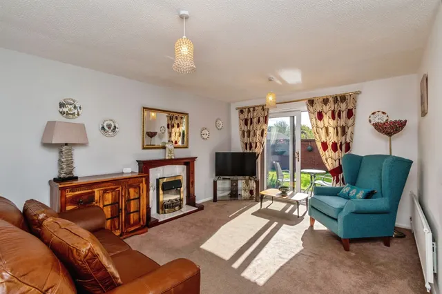 Remington Drive, Cannock, WS11, photo 2