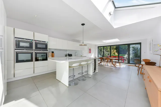Rosehill Road, London, SW18, photo 2