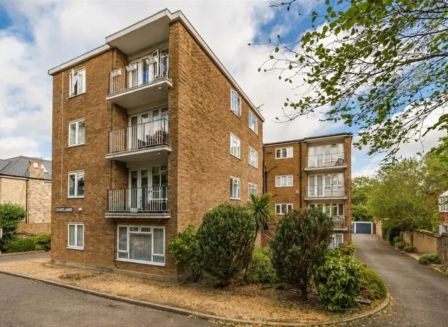 Castlebar Hill, Ealing, W5, photo 1