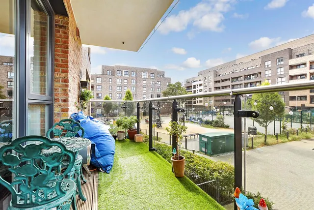 Troubridge Square, Walthamstow, E17, photo 2