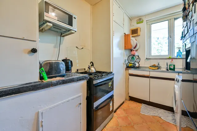 Photo 3 — 24 Dunnock Court, Elmworth Grove, London