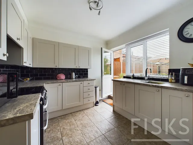 Homefields Avenue, Benfleet, SS7, photo 3