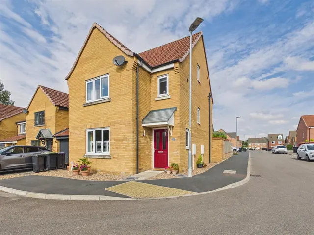 Ferrous Way, North Hykeham, Lincoln, photo 1