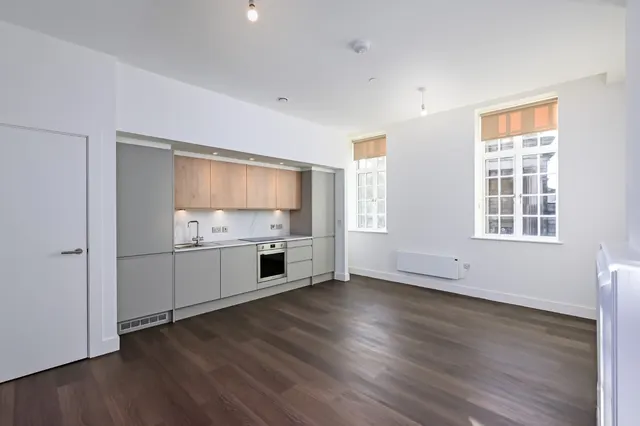 Wood Street, Wakefield, WF1, photo 1