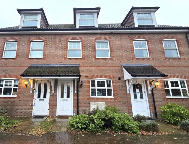 Glenwood Court, photo 1