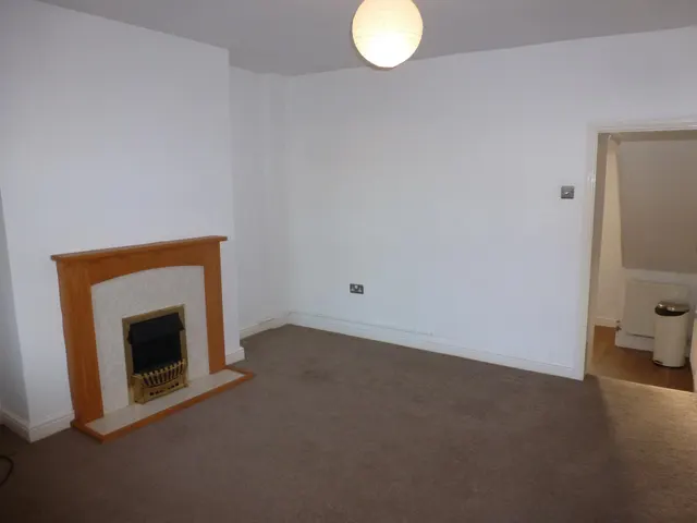 New Road, Coedpoeth, LL11, photo 3