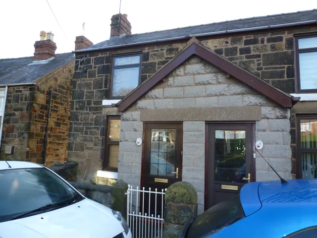 New Road, Coedpoeth, LL11, photo 1